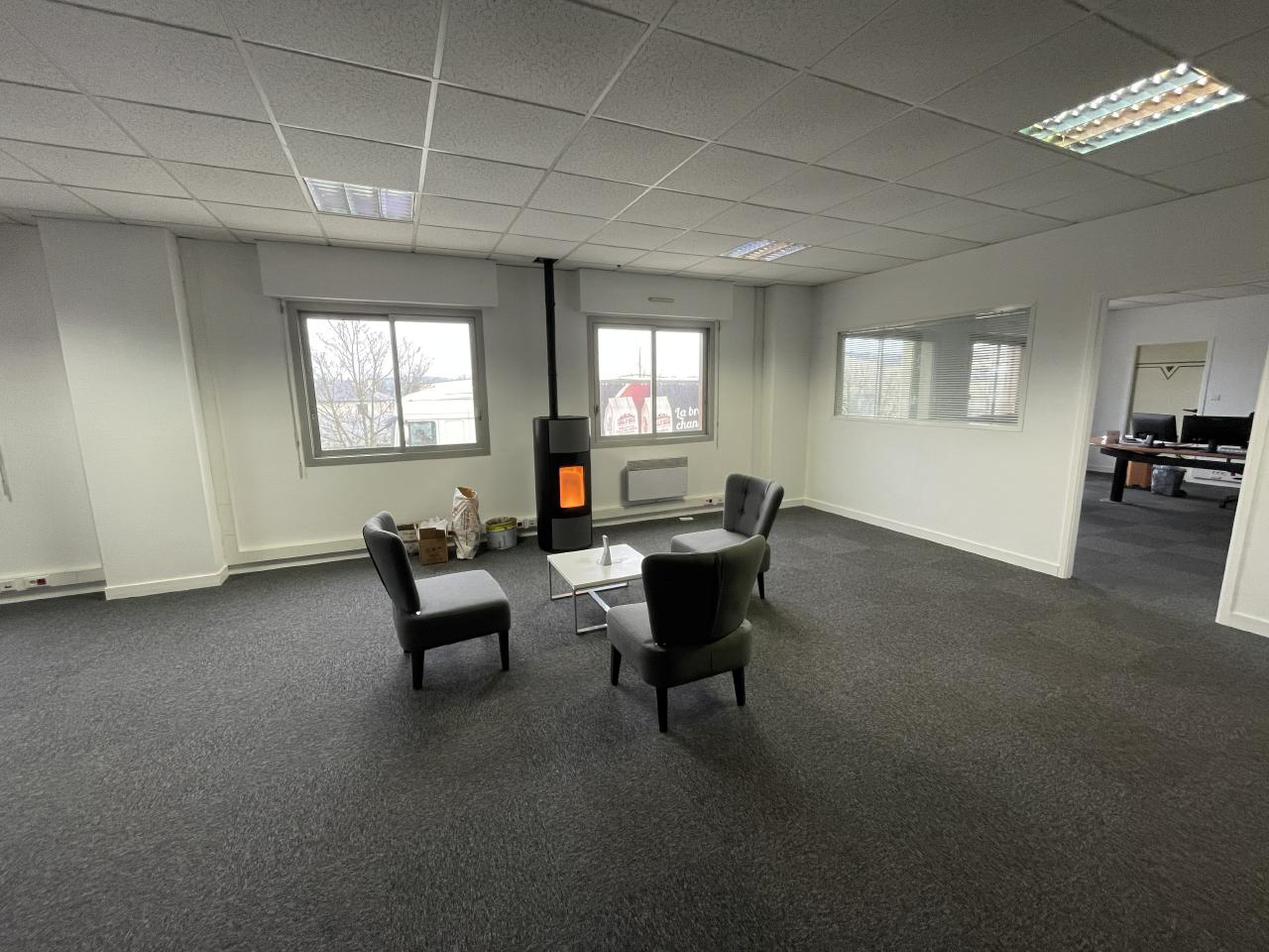 Local d'activité Argentré-du-Plessis 4600m² Location local d'activité Argentré-du-Plessis Ille-et-Vilaine OLACT2318642 3